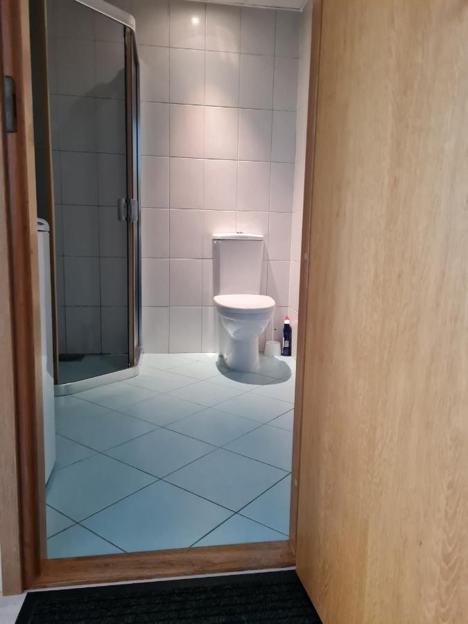 Cozy One Bedroom Apartment In City Center Talin Exterior foto