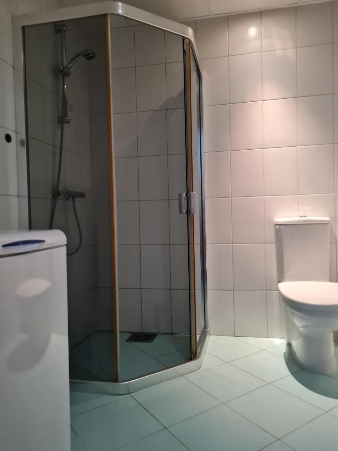 Cozy One Bedroom Apartment In City Center Talin Exterior foto